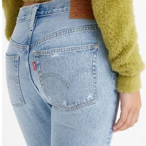 Levi’s 501 light wash jeans